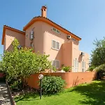 Erica Erica * Villa San Pietro