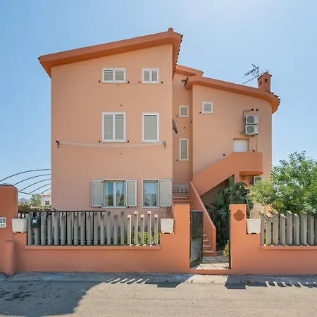 Erica Erica Διαμέρισμα Villa San Pietro